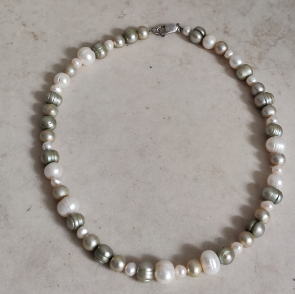 Genuine Cultured Pearls Necklace - Picture 4 of 14